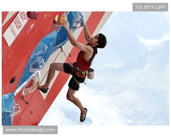 武汉攀岩队的力量与技巧探讨：攀岩运动的魅力与挑战分析