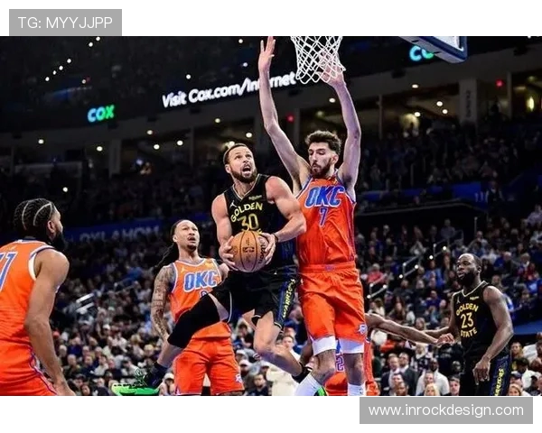 勇士库里对决雷霆全力以赴展现篮球魅力的精彩之战