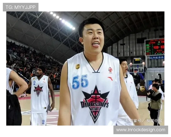 李慕豪的篮球之路：从青年才俊到职业赛场的奋斗与荣耀