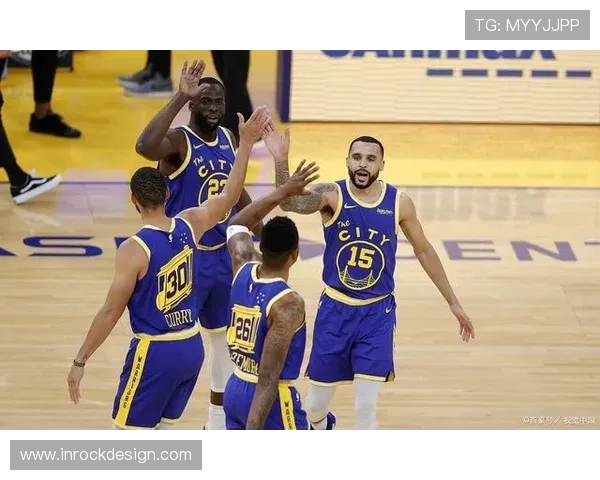 活塞与魔术对决分析十二月三十一日比赛前瞻与策略探讨