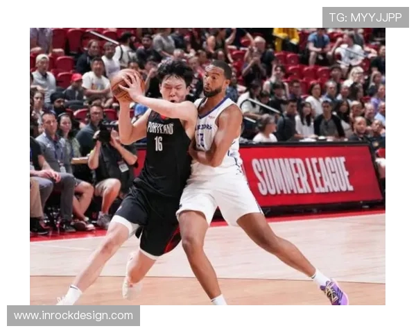 爵士队与太阳季前赛精彩对决展现新赛季球队实力与战术变化 爵士队与太阳季前赛精彩对决展现新赛季球队实力与战术变化